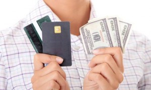 Обналичивание кредитных карт: комиссии за снятие